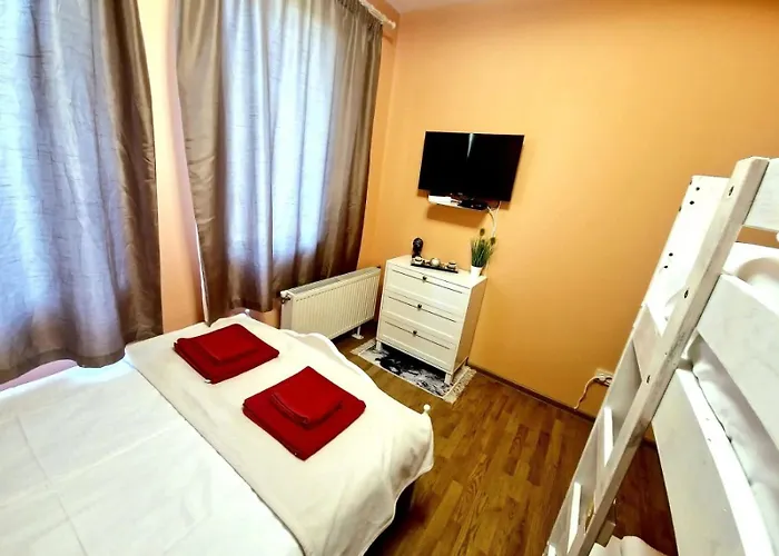 Hacienda Hills Villa