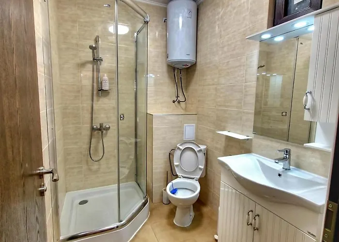 Hacienda Hills Villa